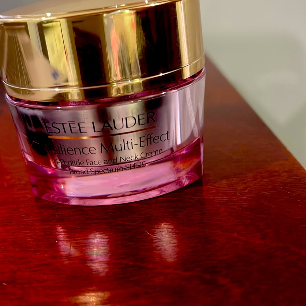 Estée Lauder 1.0 ounce resilience multi effect face and neck cream